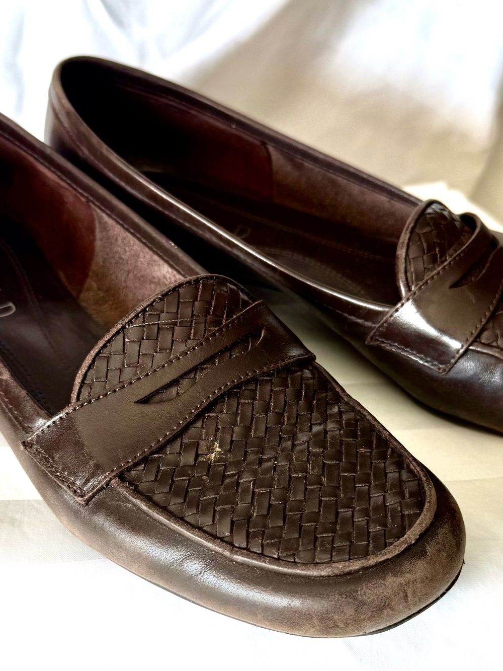 90’s Vintage Michelle D Dark Brown Woven Leather Loafers